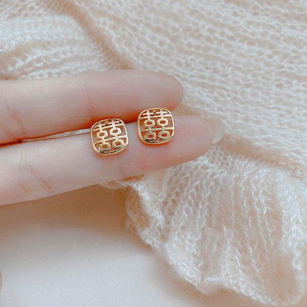 stud retro chinese style design earrings temperament simple and sweet small butterfly, Golden;silver
stud retro chinese style design earrings temperament simple and sweet small butterfly, Golden;silver