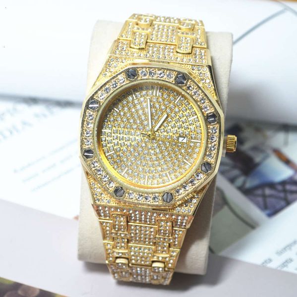 fashion xing inlaid steel man tian band with men's full diamond waterproof calendar quartz watch 2021, Slivery;brown
fashion xing inlaid steel man tian band with men's full diamond waterproof calendar quartz watch 2021, Slivery;brown