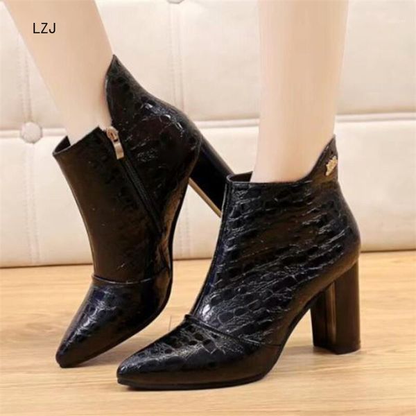 boots lzj 2021 autumn square high heels pointed toe pu leather zipper style ankle womens bota feminina 8.5cm1, Black
boots lzj 2021 autumn square high heels pointed toe pu leather zipper style ankle womens bota feminina 8.5cm1, Black