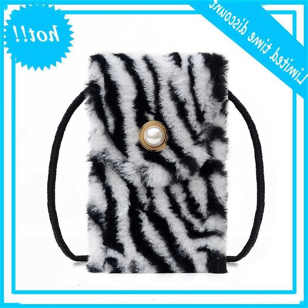 winter spring pluche fashion telephone tas crossbody messenger small tasks for women 2021 new female shoulder wallets
winter spring pluche fashion telephone tas crossbody messenger small tasks for women 2021 new female shoulder wallets