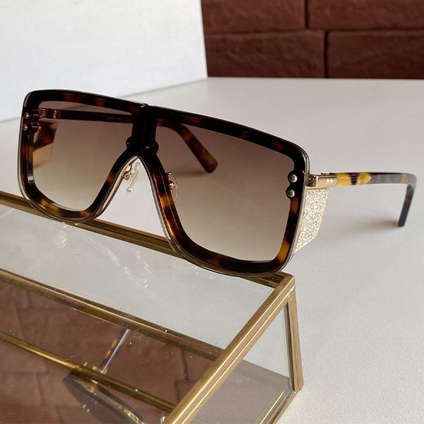 2021 lady medium square shape metal acetate sunglasses selling luxury eyewear with original case, White;black
2021 lady medium square shape metal acetate sunglasses selling luxury eyewear with original case, White;black