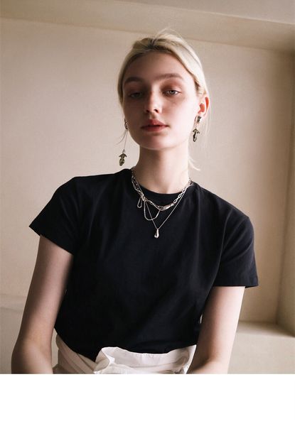 chinese designer brand creative retro fashion and personalized metal chain diamond-embedded fashionable small hand necklace female fashion d, Silver
chinese designer brand creative retro fashion and personalized metal chain diamond-embedded fashionable small hand necklace female fashion d, Silver