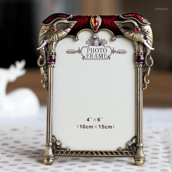 picture frame gold european classical metal p frame vintage picture frames brass hanging wzj0491 
picture frame gold european classical metal p frame vintage picture frames brass hanging wzj0491