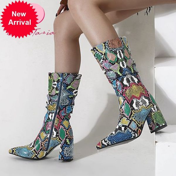 2021 the new new fashionable ladies mixed colors boots toe thick high heels classic women's shoes yu38, Black
2021 the new new fashionable ladies mixed colors boots toe thick high heels classic women's shoes yu38, Black