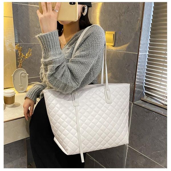large capacity rhombic women's shoulder bag 2020 new pu leather messenger bag travel bucket ladies handbag shopping
large capacity rhombic women's shoulder bag 2020 new pu leather messenger bag travel bucket ladies handbag shopping