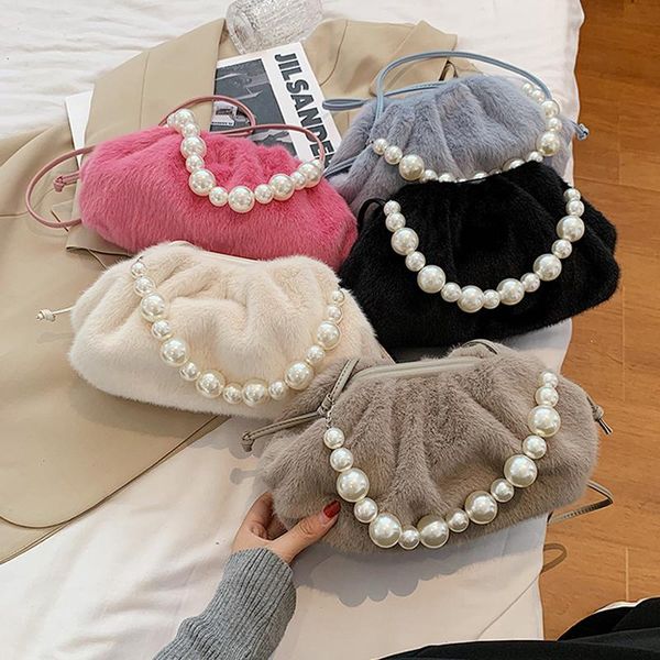 elegant female pearl tote bag 2020 fashion new soft plush women's designer handbag pleated shoulder messenger bag
elegant female pearl tote bag 2020 fashion new soft plush women's designer handbag pleated shoulder messenger bag