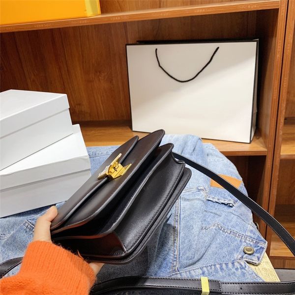 chain design crocodile pattern small pu leather armpit tofu bags for women 2020 summer shoulder handtofu bagss crossbody tofu bags#75610029
chain design crocodile pattern small pu leather armpit tofu bags for women 2020 summer shoulder handtofu bagss crossbody tofu bags#75610029