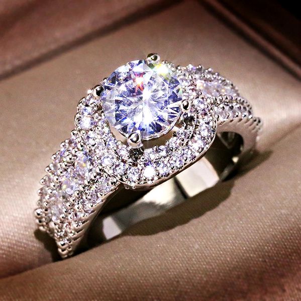 new crystal engagement claw design luxury ladies white zircon cube elegant female wedding 925silver woman ring q1218, Golden;silver
new crystal engagement claw design luxury ladies white zircon cube elegant female wedding 925silver woman ring q1218, Golden;silver