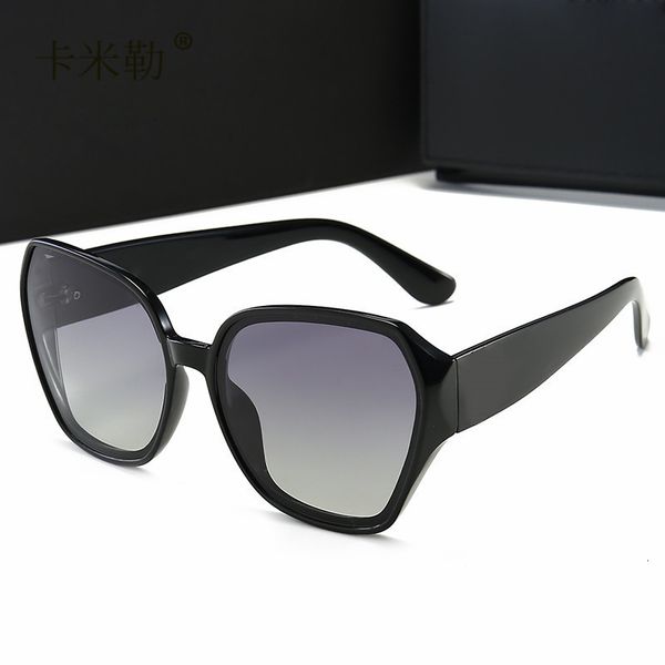 new classic polarized sunglasses women fashion sunglasses travel holiday 1922 kml-designer, White;black
new classic polarized sunglasses women fashion sunglasses travel holiday 1922 kml-designer, White;black