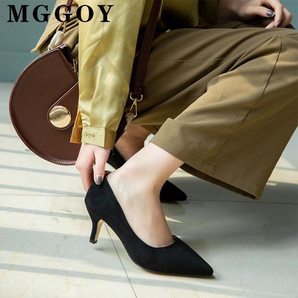 frosted pointed toe high heels shoes women pumps mid thin microfiber black heels office casual 2020 spring shoes women plus size
frosted pointed toe high heels shoes women pumps mid thin microfiber black heels office casual 2020 spring shoes women plus size