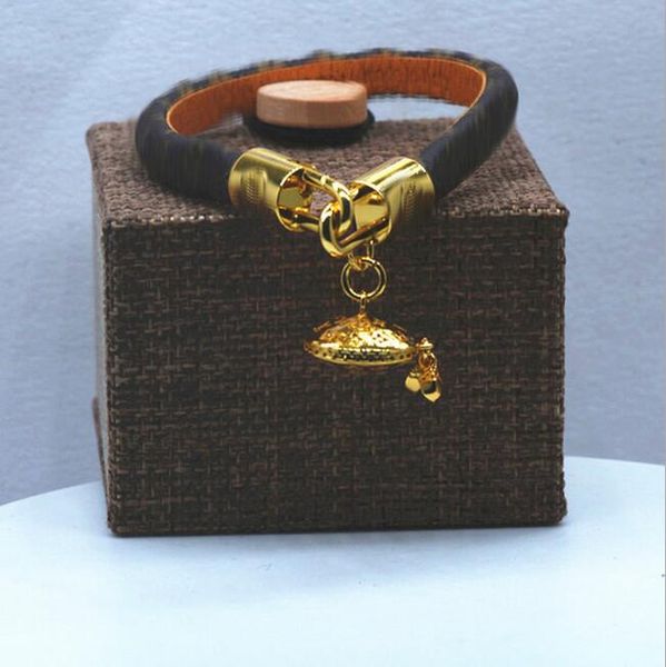 2021 r leather jacquard bracelet women's fashion jewelry pendant bracelet2022ll, Black
2021 r leather jacquard bracelet women's fashion jewelry pendant bracelet2022ll, Black
