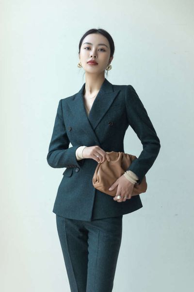 autumn and winter new dark green herringbone double breasted profsional suit for women, White;black
autumn and winter new dark green herringbone double breasted profsional suit for women, White;black