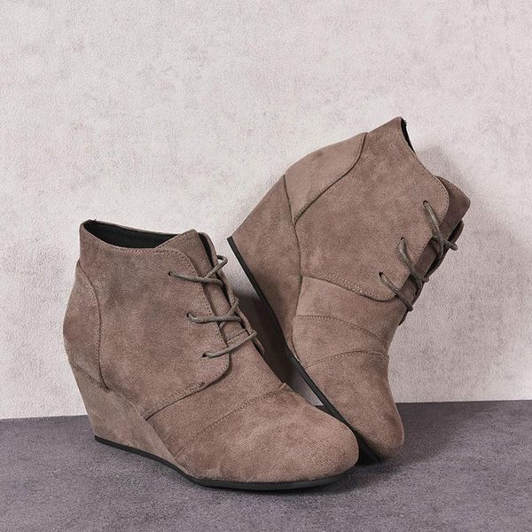 2020 autumn and winter new women's shoes european and american slope heel trend women's boots fashion suede boots, Black
2020 autumn and winter new women's shoes european and american slope heel trend women's boots fashion suede boots, Black