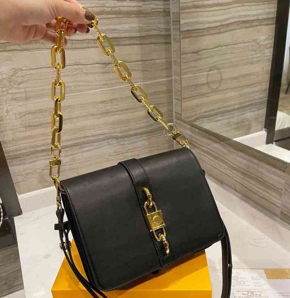 est designer rendez vous shoulder bags fashion cross body women sale handbags classic thick chain lock lette
est designer rendez vous shoulder bags fashion cross body women sale handbags classic thick chain lock lette