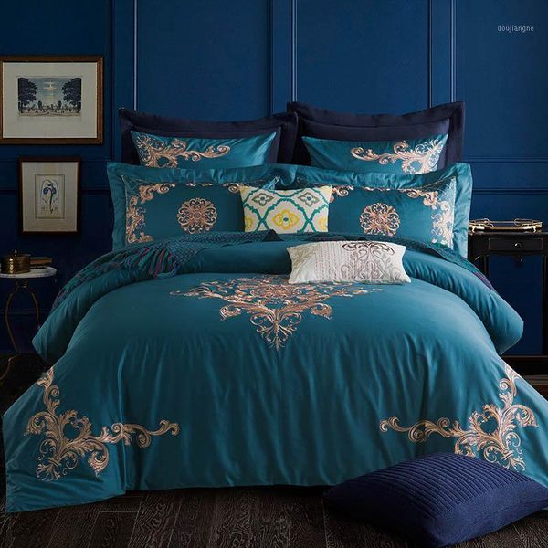 4pcs 60s' embroidery luxury bedding set european wedding bedding duvet cover bed sheet pillowcase set king size1
4pcs 60s' embroidery luxury bedding set european wedding bedding duvet cover bed sheet pillowcase set king size1
