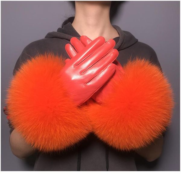 wholesale fox fur gloves winter female luxury style warm sheepskin genuine leather gloves driving thickenin qylesz
wholesale fox fur gloves winter female luxury style warm sheepskin genuine leather gloves driving thickenin qylesz