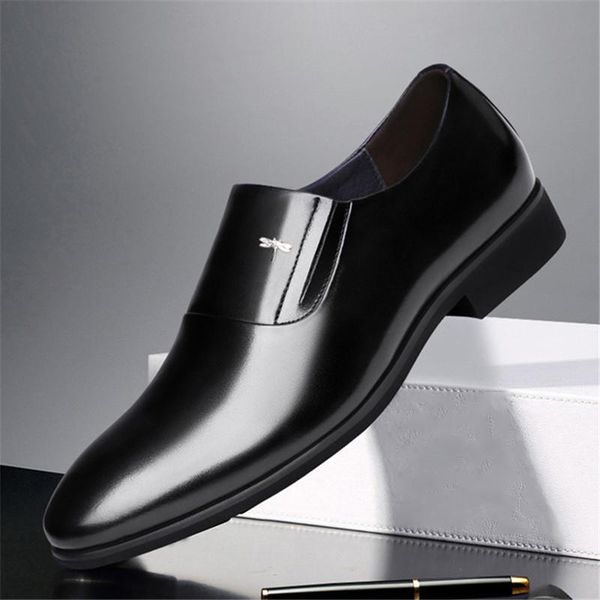 men classic pointed toe dress shoes mens slip-on patent leather black wedding shoes mens oxford formal 2020