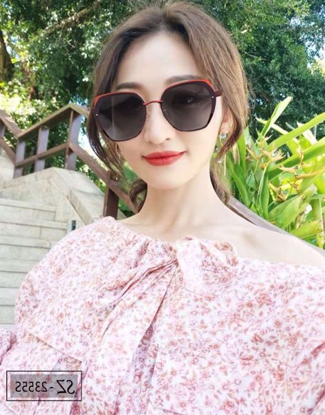 pwomen fashion mens sunglasses ray eyeware sun glasses uv protection glass lenses for womens with leather case
pwomen fashion mens sunglasses ray eyeware sun glasses uv protection glass lenses for womens with leather case