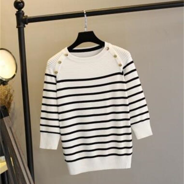 2021 new women pullover sweater spring autumn half sleeve pullovers button decorate striped knitted sweaters female mtal, White;black
2021 new women pullover sweater spring autumn half sleeve pullovers button decorate striped knitted sweaters female mtal, White;black