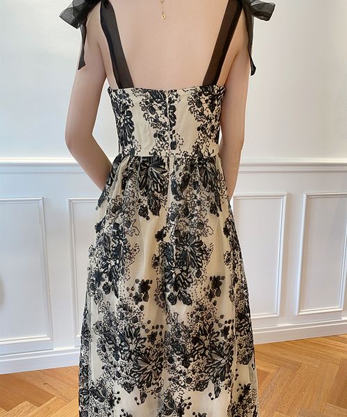 2021 sequins embroidered woman mesh new summer spaghetti belt slash neck runway casual design psrty black bow dress imbj, Black;gray
2021 sequins embroidered woman mesh new summer spaghetti belt slash neck runway casual design psrty black bow dress imbj, Black;gray