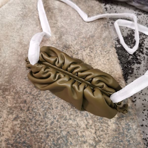 clutch pouch woman bags artsy small handbag toteme soft cloud bag calfskin genuine leather handbags famousbags borsa di lusso
clutch pouch woman bags artsy small handbag toteme soft cloud bag calfskin genuine leather handbags famousbags borsa di lusso