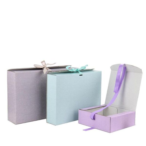 gift wrap corrugated cardboard packaging boxes custom printed logo foldable clothing accessories scarf wigs packing box with ribbon
gift wrap corrugated cardboard packaging boxes custom printed logo foldable clothing accessories scarf wigs packing box with ribbon