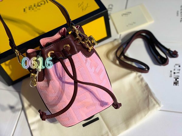 women's shoulder bag 2020 brand europe and america crossbody shoulder fashion lady's shoulder bag shopping bag f6606 12*18*10cm, Black
women's shoulder bag 2020 brand europe and america crossbody shoulder fashion lady's shoulder bag shopping bag f6606 12*18*10cm, Black