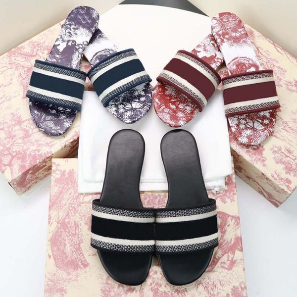 2021 designer leather ladies sandals summer flat slipper fashion beach woman big head slipper rainbow letters slippers 03, Black
2021 designer leather ladies sandals summer flat slipper fashion beach woman big head slipper rainbow letters slippers 03, Black