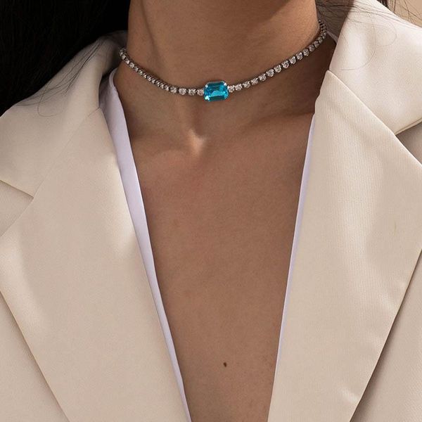 chokers simple elegant colorful rhinestone crystal choker necklace women temperament geometric clavicle jewelry christmas gift, Golden;silver
chokers simple elegant colorful rhinestone crystal choker necklace women temperament geometric clavicle jewelry christmas gift, Golden;silver