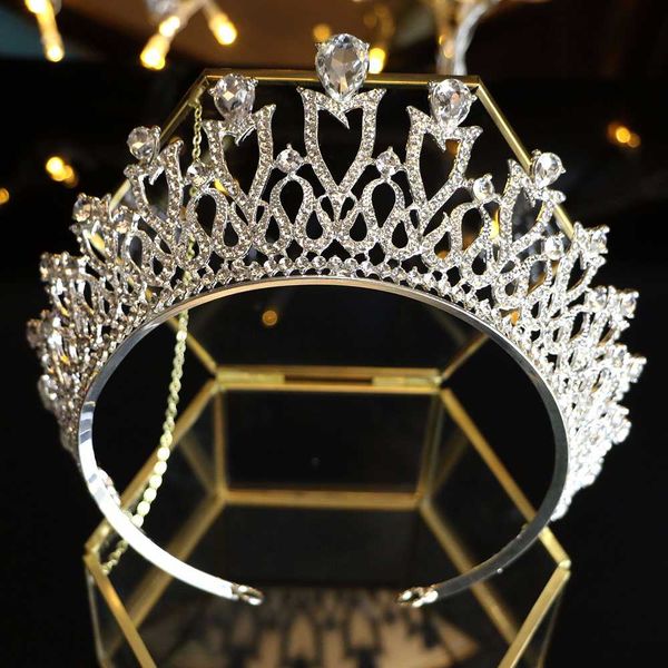 новый bling wedding crown диадема диадема кристалл элегантная женщина диадемы и венцы pageant партии аксессуары для волос, Golden;silver
новый bling wedding crown диадема диадема кристалл элегантная женщина диадемы и венцы pageant партии аксессуары для волос, Golden;silver