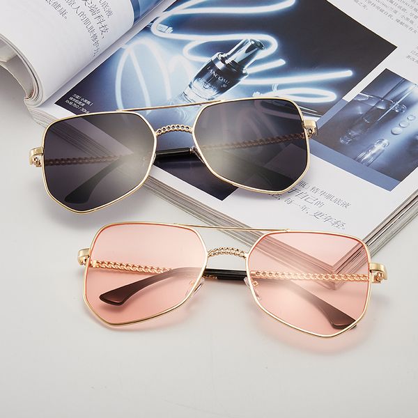 2020 new men and women's fashion all-match sun glasses hollowed-out large frame slim ultra-light personalized female sunglasses, White;black
2020 new men and women's fashion all-match sun glasses hollowed-out large frame slim ultra-light personalized female sunglasses, White;black
