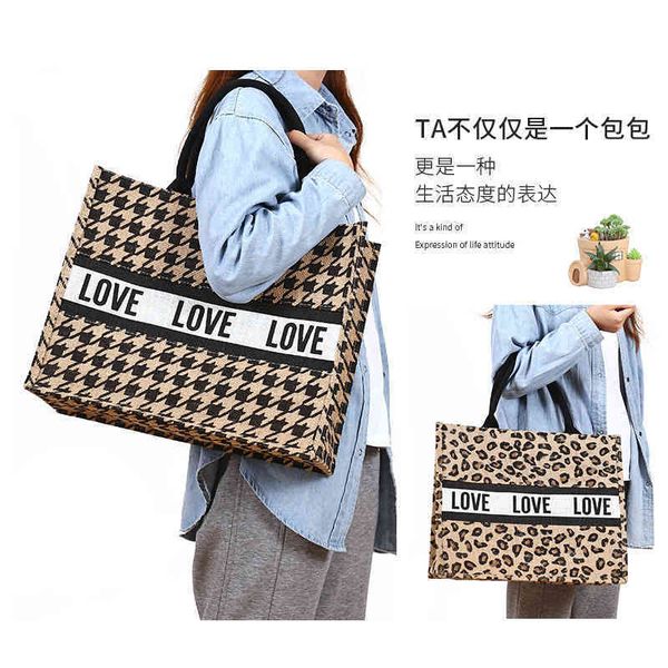 linen jute large capacity shopping environmental protection hand zipper linen storage bag
linen jute large capacity shopping environmental protection hand zipper linen storage bag