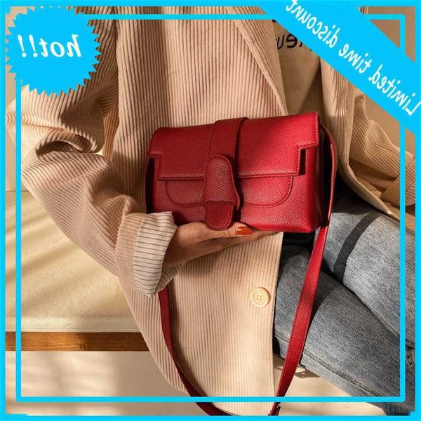 2021 summer style women's fashion new year's small waist foreskin belt mini texture messenger bag
2021 summer style women's fashion new year's small waist foreskin belt mini texture messenger bag