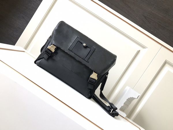 2021 mens messenger bag genuine leather designer bags black briefcases brand crossbody shoulder purses with small purse fashion style m40511
2021 mens messenger bag genuine leather designer bags black briefcases brand crossbody shoulder purses with small purse fashion style m40511
