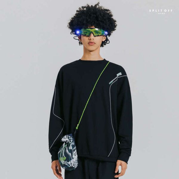 brand sportswear fashion reflective strip new oversize men's street sweater in autumn 2020, Gray
brand sportswear fashion reflective strip new oversize men's street sweater in autumn 2020, Gray