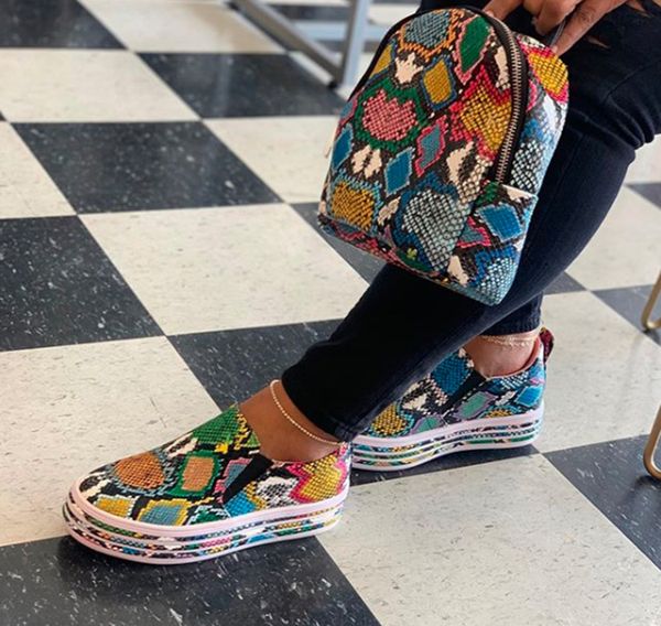 women snake printing pu leather vulcanized shoes lace up female sneakers fashion 2020 new platform woman shoes walking footwear 1020, Black;white
women snake printing pu leather vulcanized shoes lace up female sneakers fashion 2020 new platform woman shoes walking footwear 1020, Black;white