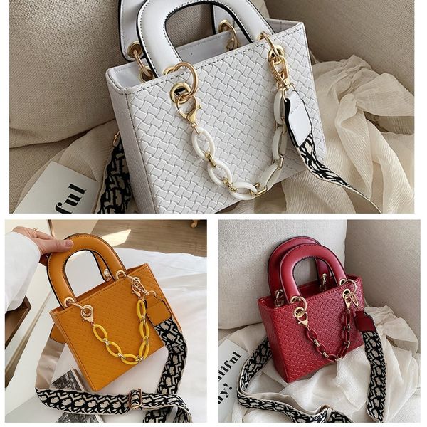 5bva6 women's 2020 strap bagnew fashion wide belt shoulder messenger bag women's korean version of versatile chain large capacity
5bva6 women's 2020 strap bagnew fashion wide belt shoulder messenger bag women's korean version of versatile chain large capacity