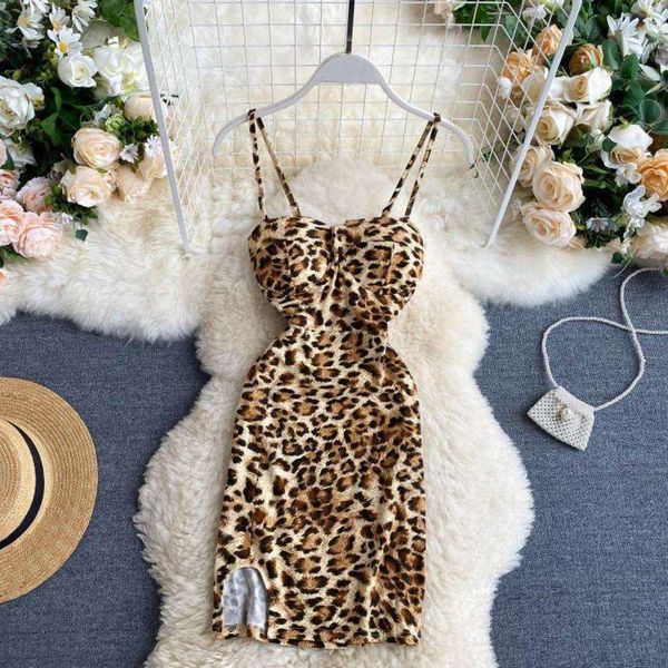 children's 2020 ins summer nightclub suspender new short leopard print dress, Black;gray
children's 2020 ins summer nightclub suspender new short leopard print dress, Black;gray