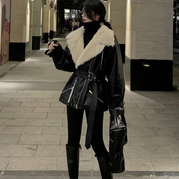 2021 new inverno quente couro feminino pele de cordeiro parkas grosso colete jaqueta bylm, Black
2021 new inverno quente couro feminino pele de cordeiro parkas grosso colete jaqueta bylm, Black