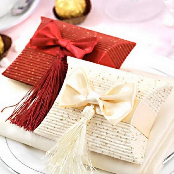 gift wrap paper pillow red and cream wedding decoration favors gifts baby shower candy boxes packaging1
gift wrap paper pillow red and cream wedding decoration favors gifts baby shower candy boxes packaging1