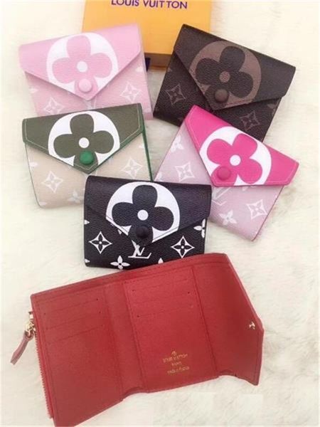 2020 famous french designer short card holder wallet zipper card holder solid color flower print tower buckle small wallet with box, Red;black
2020 famous french designer short card holder wallet zipper card holder solid color flower print tower buckle small wallet with box, Red;black