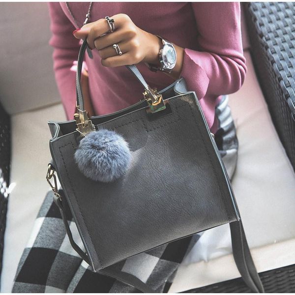 cross body matte leather hangbags purse luxury designer for women 2021 trend women's retro shoulder bag femal travel crossbody tote
cross body matte leather hangbags purse luxury designer for women 2021 trend women's retro shoulder bag femal travel crossbody tote