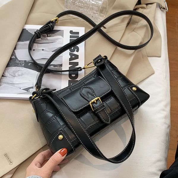 shoulder bags niche design high-end handbags 2021 autumn/winter fashion messenger bag all-match retro armpit width: 23cm
shoulder bags niche design high-end handbags 2021 autumn/winter fashion messenger bag all-match retro armpit width: 23cm