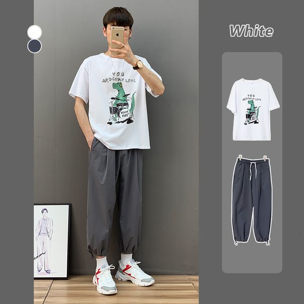 2 sets of dinosaur rock printed short men's trend and loose style, casual half sleeve t-shirt for students 
2 sets of dinosaur rock printed short men's trend and loose style, casual half sleeve t-shirt for students