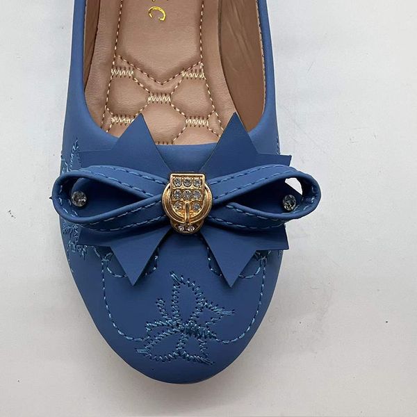 spring women's fashion leisure shallow flat sole single shoes solid color versatile characteristic embroidery bow tie double belt 27#, Black;white
spring women's fashion leisure shallow flat sole single shoes solid color versatile characteristic embroidery bow tie double belt 27#, Black;white