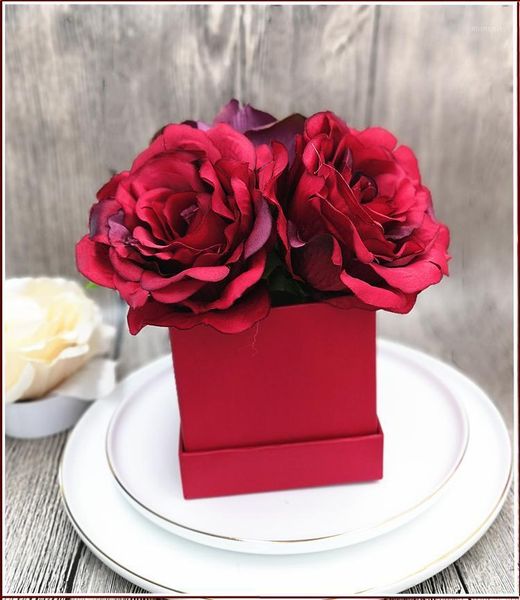 gift wrap mini square paper flower boxes with lid florist bucket valentine's day rose present packaging box home decor wedding decorati
gift wrap mini square paper flower boxes with lid florist bucket valentine's day rose present packaging box home decor wedding decorati