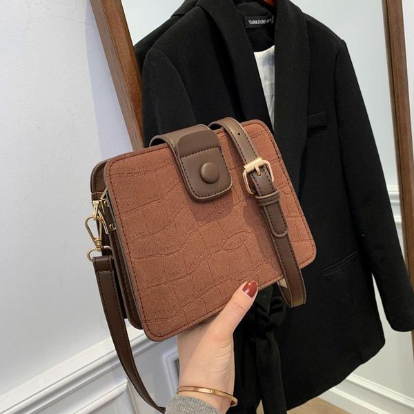 shoulder bags 2021 street trend hong kong style versatile fashion women's small square bag 
shoulder bags 2021 street trend hong kong style versatile fashion women's small square bag