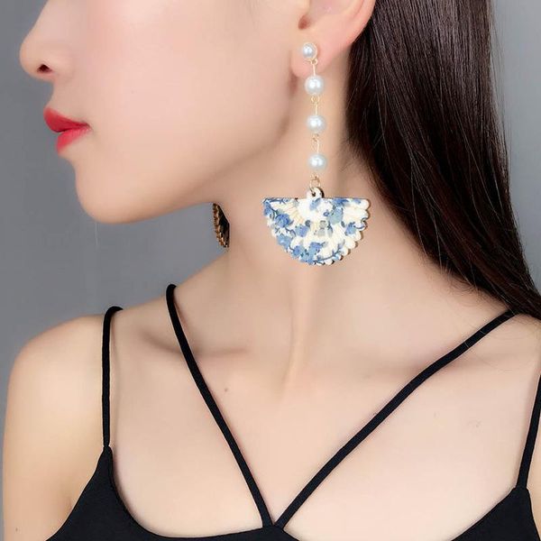 Funny Vintage Handmade Wood Fan Earrings Bohemian Holiday Style Female Exaggerated Earring Creative Personality Ear Ornaments, Silver
Funny Vintage Handmade Wood Fan Earrings Bohemian Holiday Style Female Exaggerated Earring Creative Personality Ear Ornaments, Silver