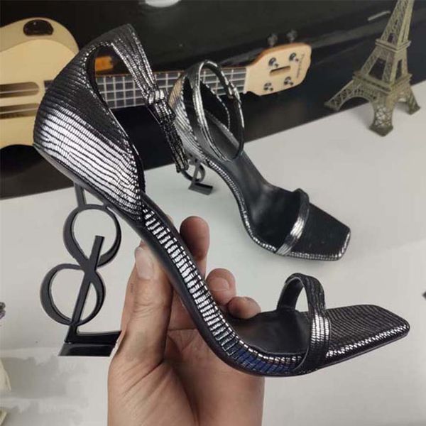 letter bow knot high heel shoes women runway pointed toe low heel shoes woman gladiaor sandals lady brand flat shoes 04, Black
letter bow knot high heel shoes women runway pointed toe low heel shoes woman gladiaor sandals lady brand flat shoes 04, Black