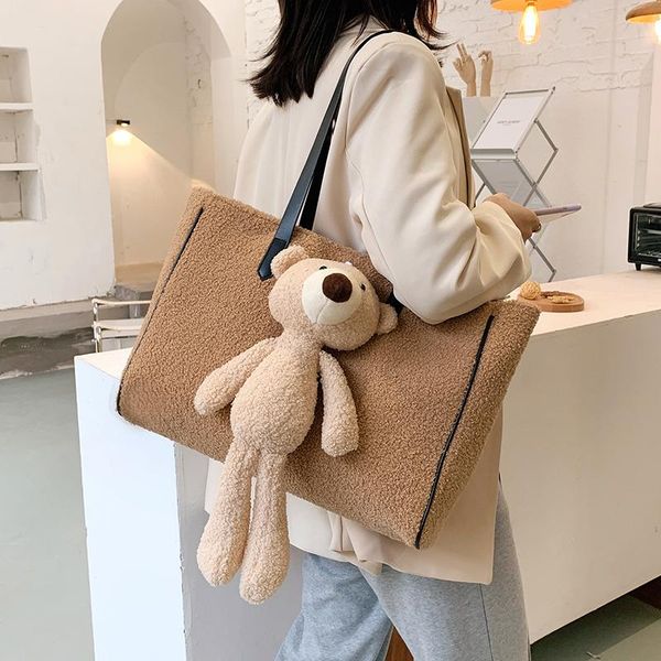 unique design fall/winter women large-capacity bag 2020 new fashion plush shoulder bag bear doll tote bucket width: 47cm
unique design fall/winter women large-capacity bag 2020 new fashion plush shoulder bag bear doll tote bucket width: 47cm